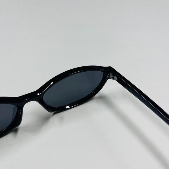 Vintage unique retro style black oval rounded cat eye sunglasses - Picture 3 of 6